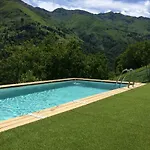 Dom wakacyjny Con Piscina
