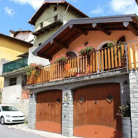 Con Piscina Casa de Férias Garzeno