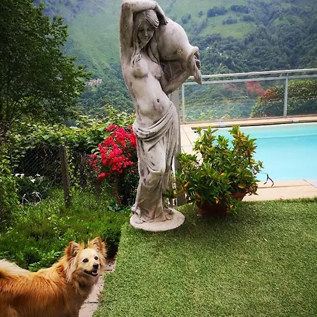 Casa de Férias Con Piscina Garzeno