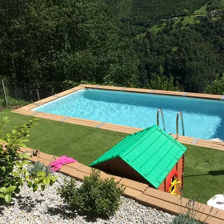 Con Piscina Garzeno