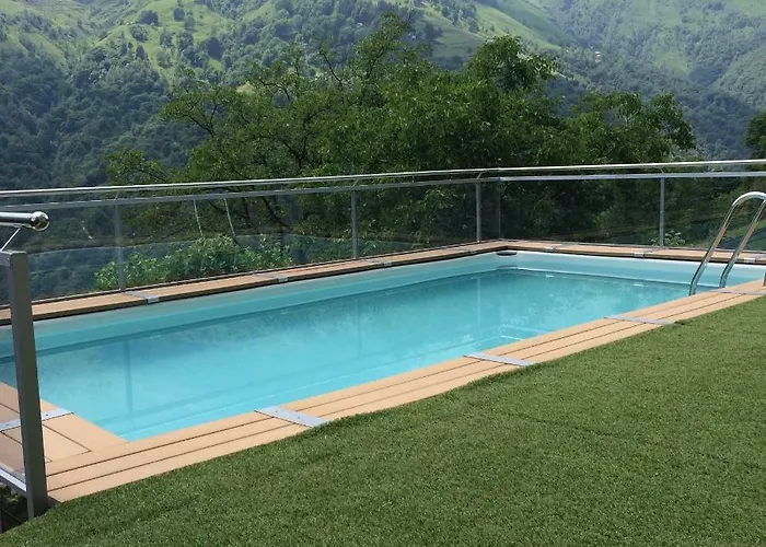Con Piscina Holiday home *