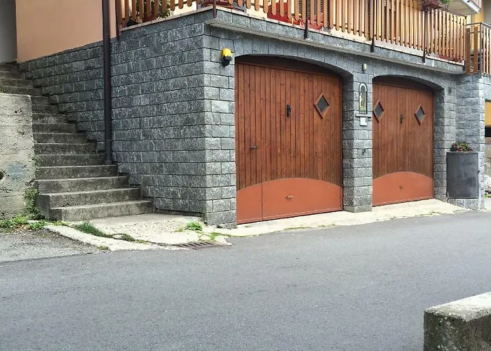 Con Piscina Garzeno